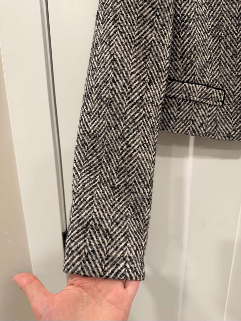 NWT Zeylah Black & White Herringbone Cropped Blazer Women’s Size XS - Picture 8 of 10